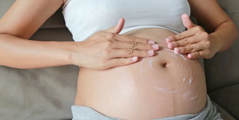 Crema de cuidado preventiva contra-estrías para el embarazo