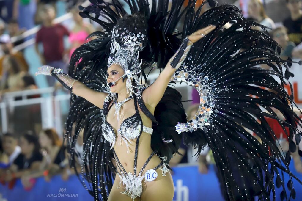 Las mejores 26 ideas de carnaval brasil  trajes de carnaval, tocados de  carnaval, trajes para carnaval