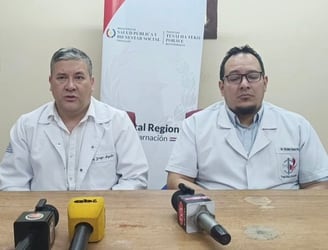 Conferencia de autoridades médicas del Hospital Regional de Encarnación.