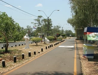 La construcción de un escenario 


El Parque Ñu Guasu, uno de los lugares donde supuestamente se registran estos hechos.

































Reportaron episodios de cruising en el Parque Ñu Guazú, en horas de la nohe.