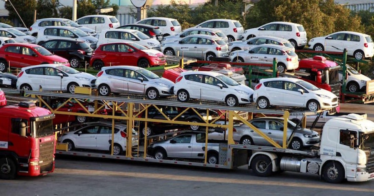 La Nación / Aumentó 13 la importación de vehículos nuevos