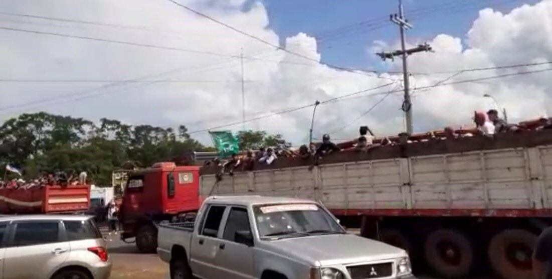 La Naci n Campesinos camioneros e ind genas salen en caravana