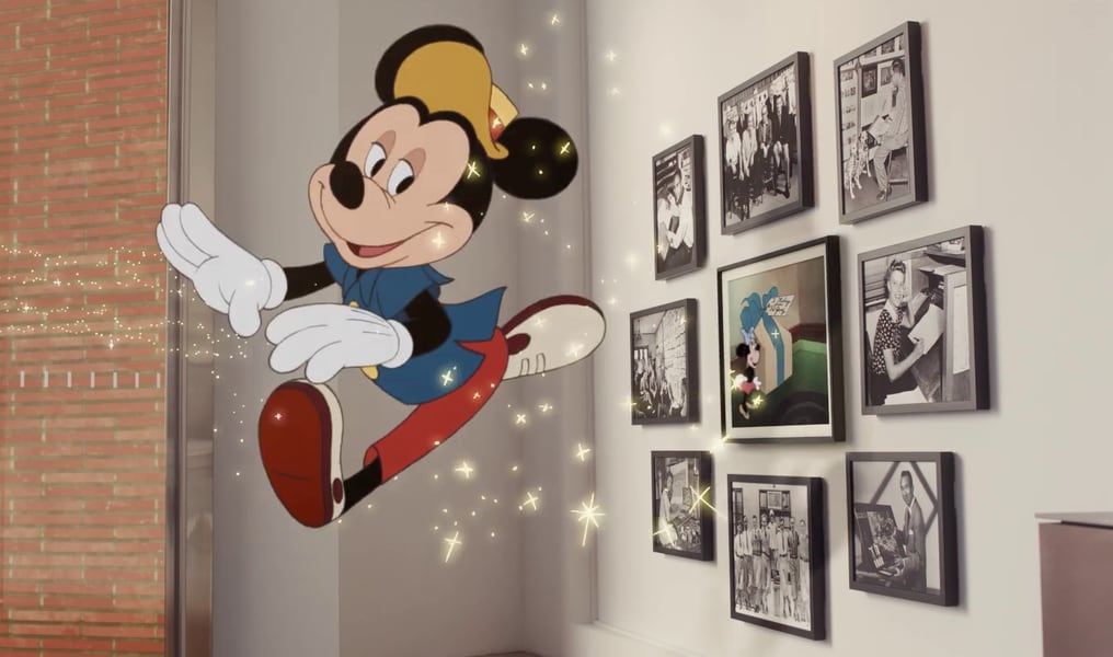 Disney cumple 100 años en medio de una reestructuración
