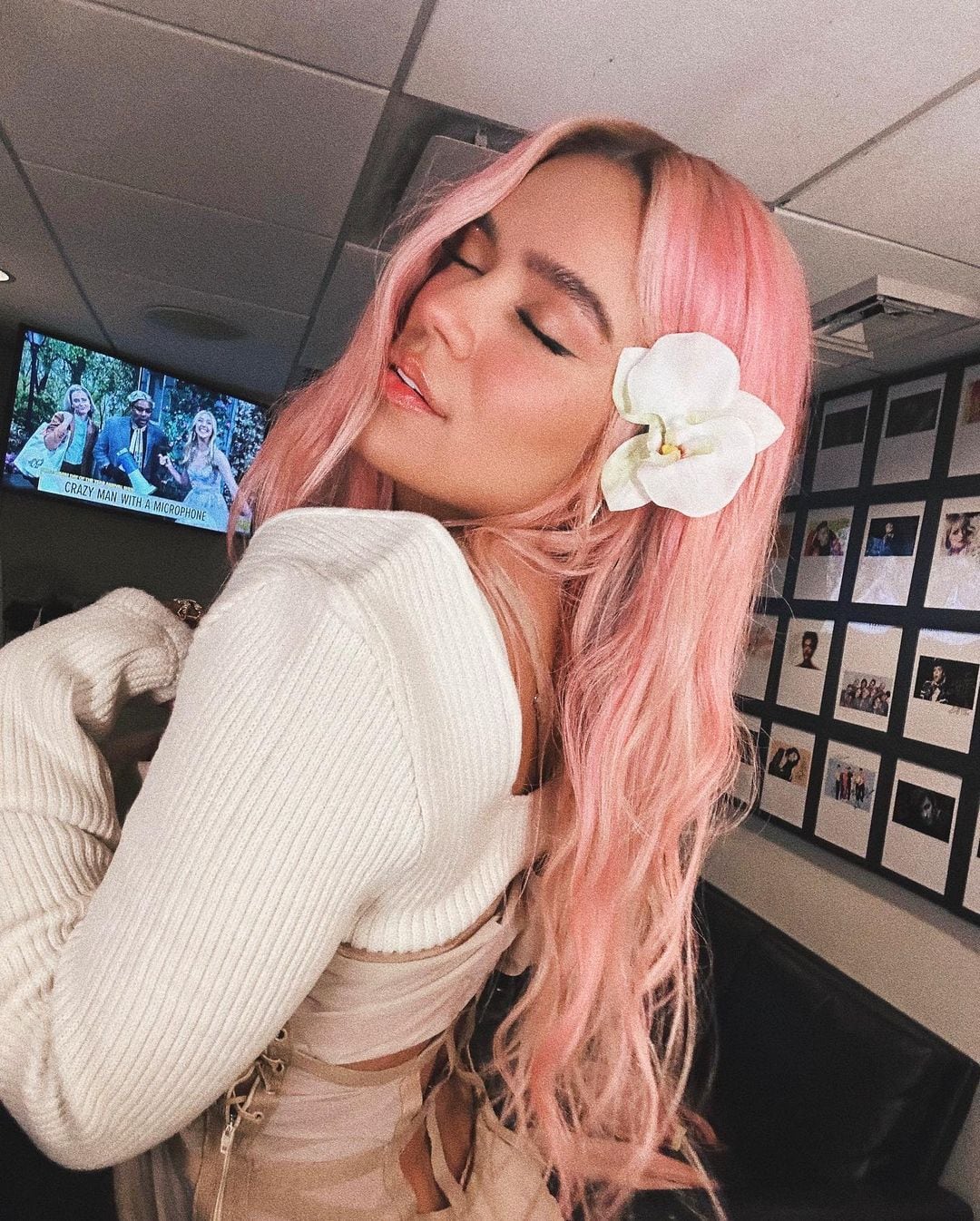 La Nación / Girl power: Karol G ganó más premios que Bad Bunny en los Latin  AMAs 2023