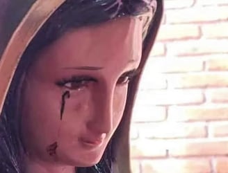 Virgen de Guadalupe llora sangre.