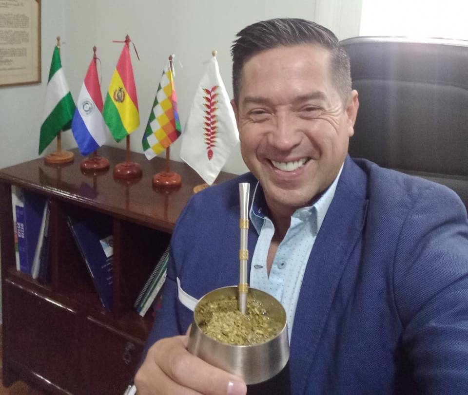 La Nación / En TikTok, embajador boliviano imitó acento paraguayo y causó  molestias
