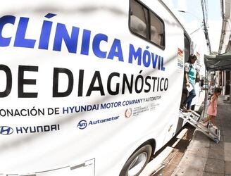 Clínica Móvil contra del dengue y covid.