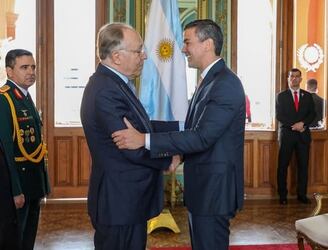 Nuevo embajador argentino se presenta ante Peña.