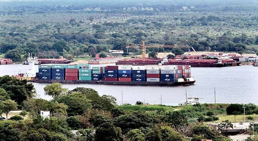 Inicia la demanda de dólares por parte de los importadores locales, de modo a prepararse para poder comprar productos para fin de año. Foto: Archivo 