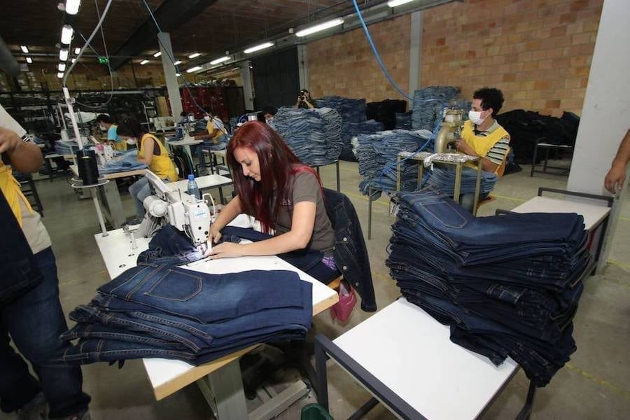 El aumento del empleo también tiene un importante incremento en la economía y en el seguro social en el Instituto de Previsión Social.FOTO: ARCHIVO