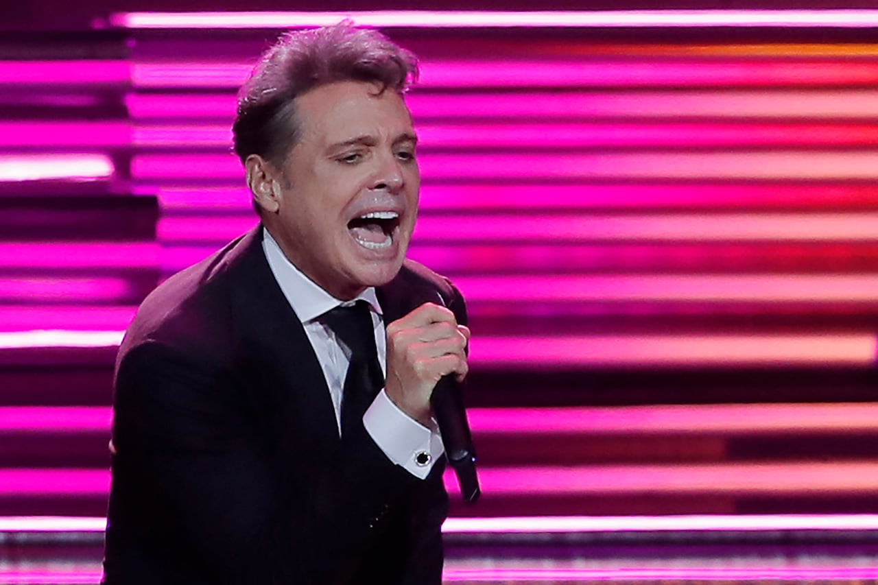 La Nación / Cancelan show de Luis Miguel en Bolivia por manifestaciones