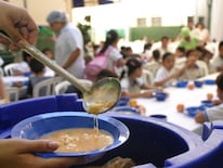 Los padres podrán inscribir a sus hijos que deseen almorzar en las escuelas. Foto: Archivo