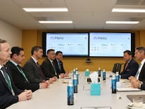 Santiago Peña y sus ministros se reunieron con ejecutivos de Meta. Foto: Presidencia.