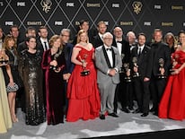 El elenco de “Succession”, ganador de Mejor Serie de Drama. Foto: Robyn Beck / AFP