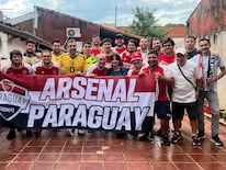 Hinchas paraguayos del club Arsenal de Inglaterra llevarán alegría a los pequeños del hogar Nido de Niños. Foto: Gentileza