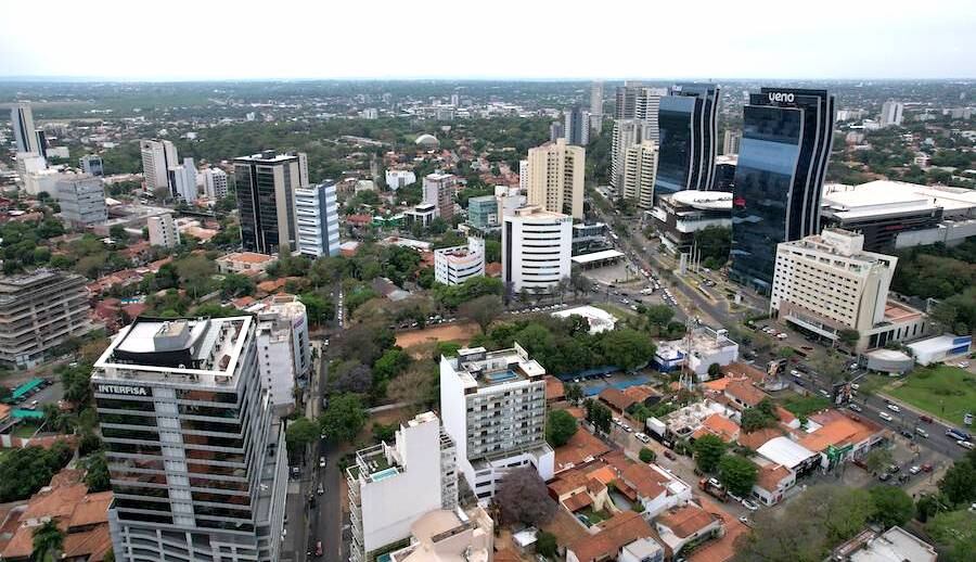 Grado de inversión: Paraguay puede ir a tasas de crecimiento del 8% durante la próxima década, afirma economista