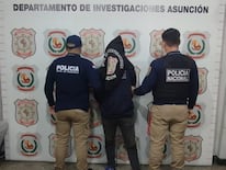 El hombre fue detenido sobre la Avda. Artigas de Asunción. Foto: PN.