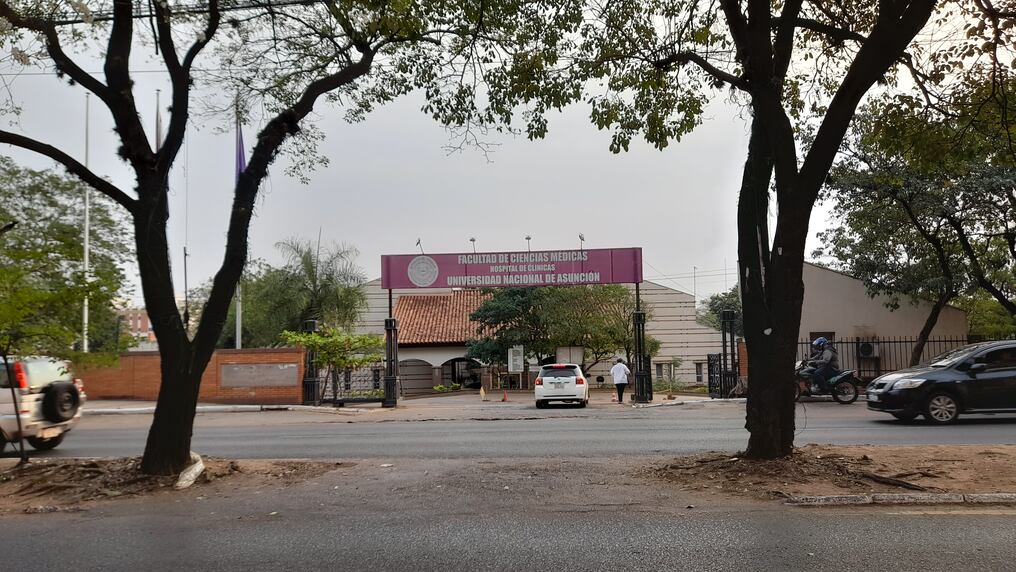 La joven fue atendida en el Hospital de Clínicas. Foto: CMG/NM