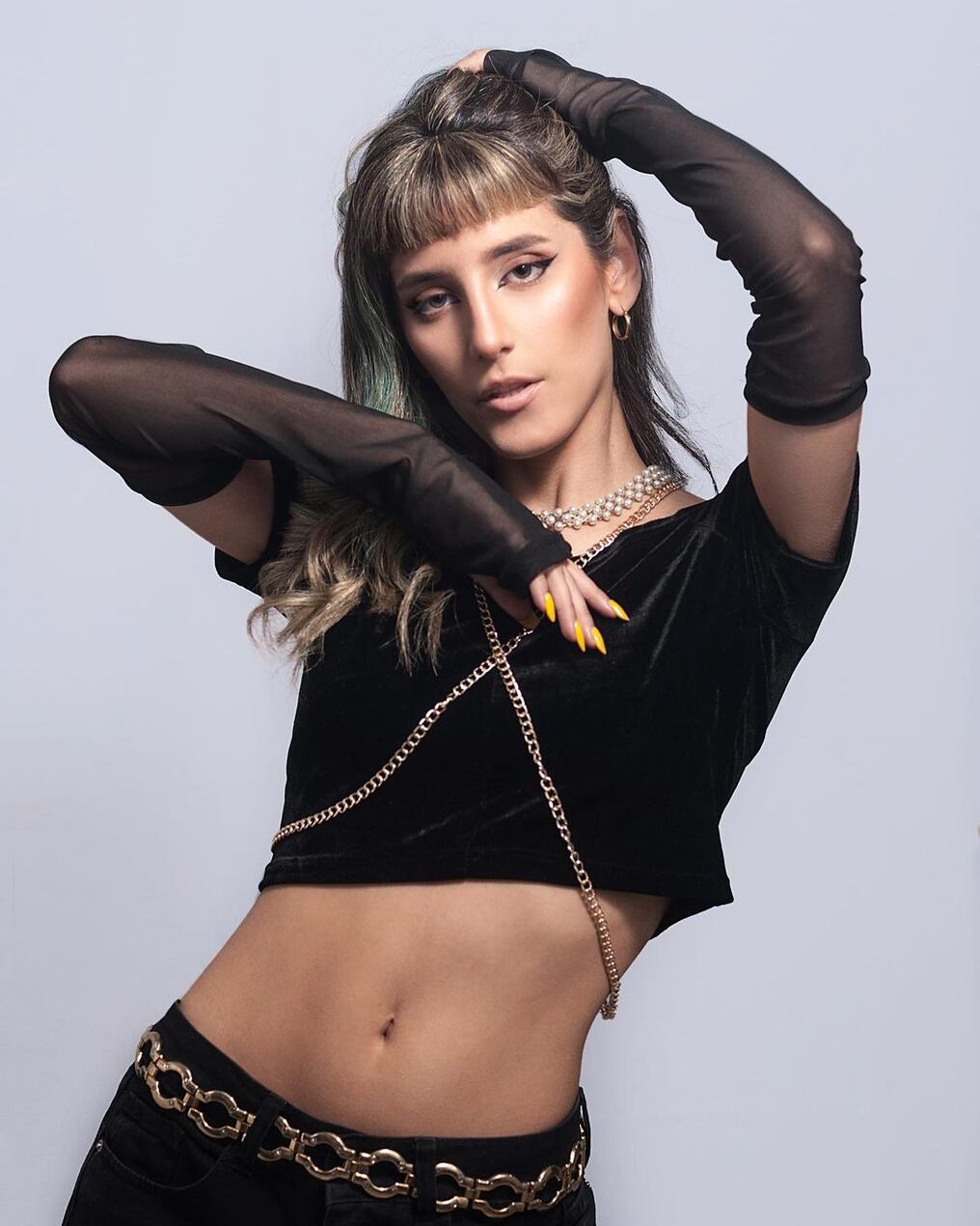 La Nación / Ana Celina, artista de InOut Music, alista su hit para el verano